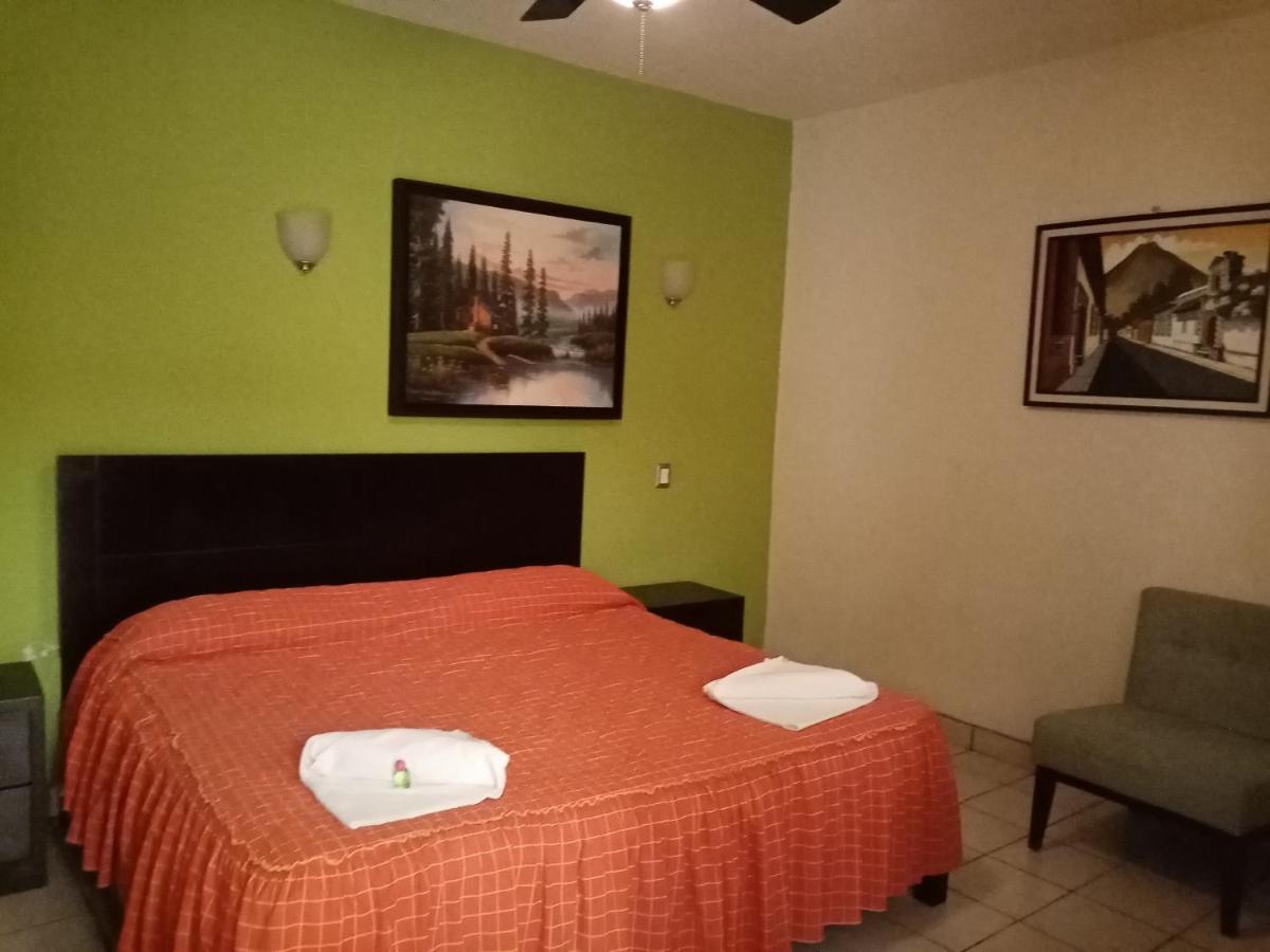 Hotel Real Plaza Окосинго Экстерьер фото